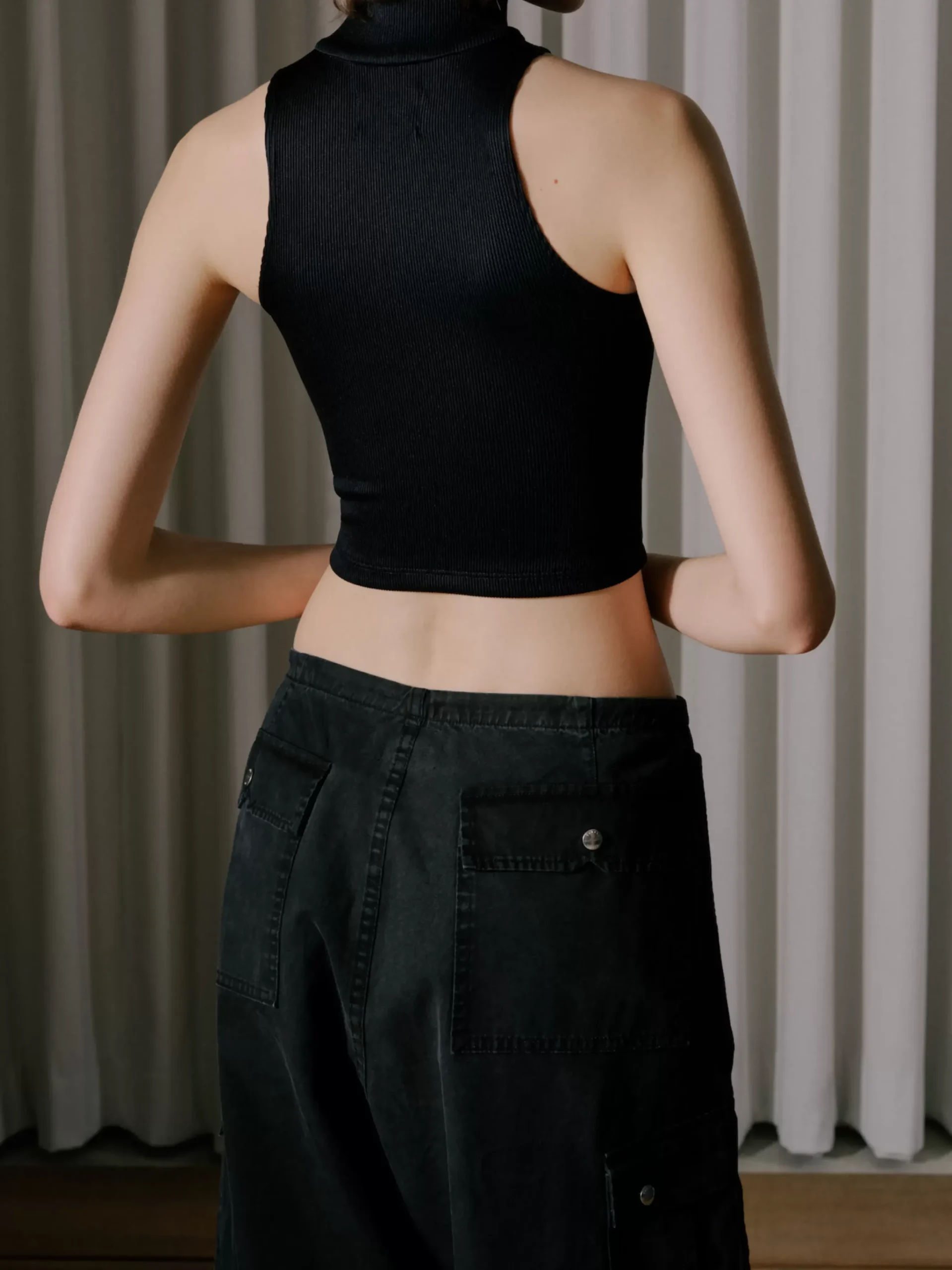 RIBBED KNIT TURTLE NECK ZIP TOP|RHUDE Store